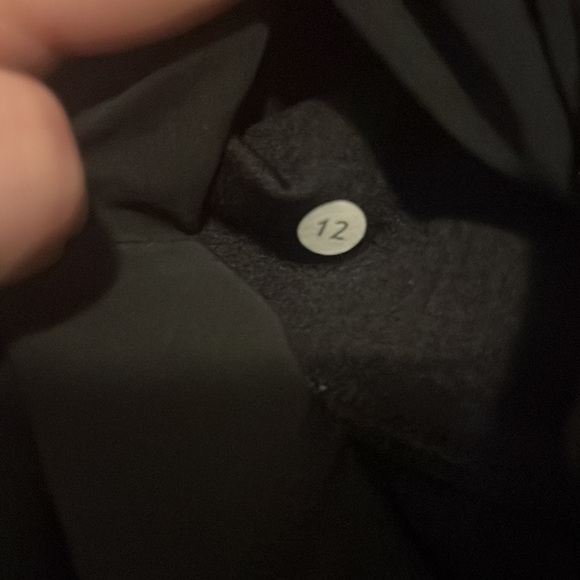 Lululemon Elevate Tank EUC 12 - Picture 5 of 5